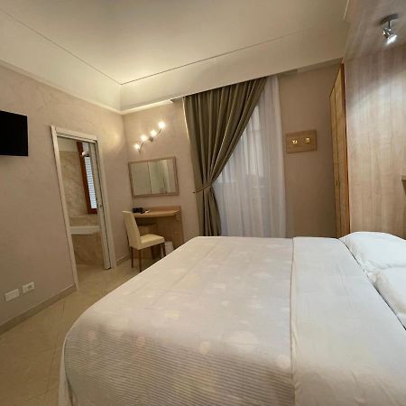 S.P.Q.R. Suite Рим Екстер'єр фото