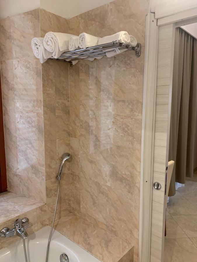 S.P.Q.R. Suite Рим Екстер'єр фото