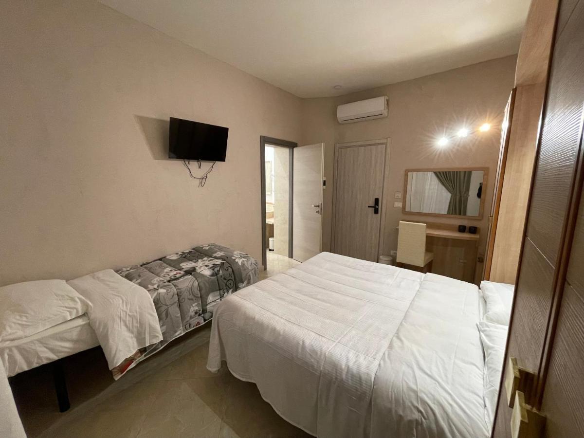 S.P.Q.R. Suite Рим Екстер'єр фото